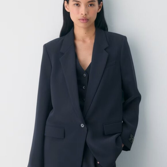 NWT Aritzia Generation Blazer Crepette Dark Night Navy - Picture 1 of 6